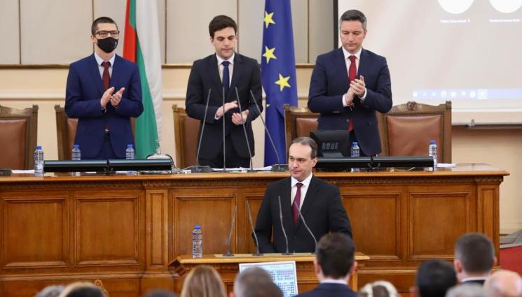 Добромир Заков - Новият военен министър: Няма военна мобилизация у нас, няма и причина за това