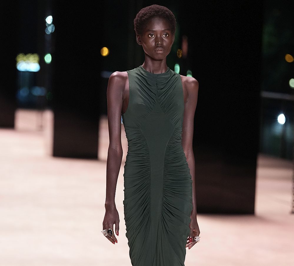 Дефиле на модна къща „Сен Лоран“