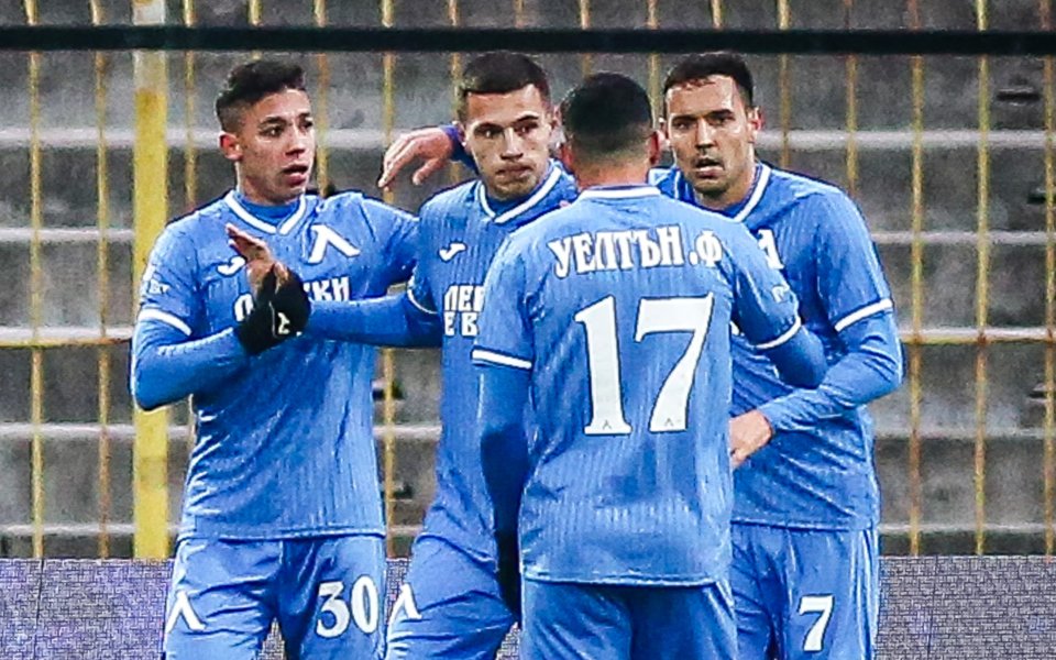 Отборът на Левски поведе на Септември София в 1/4-финалния двубой