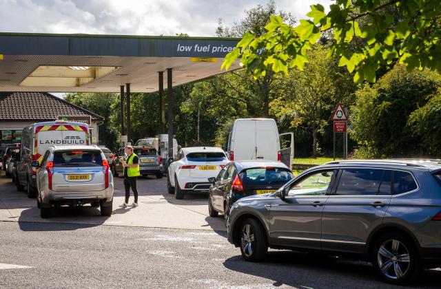 Ситуацията снощи си я създадохме сами. Без проблем влязохме в