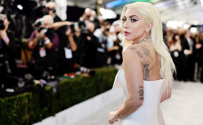 Лейди Гага е сред звездите, които ще връчват Оскари