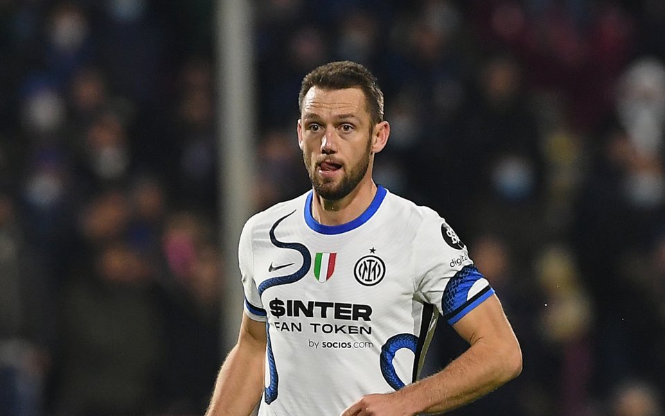 Отборът на Тотнъм се интересува от централния защитник на Интер