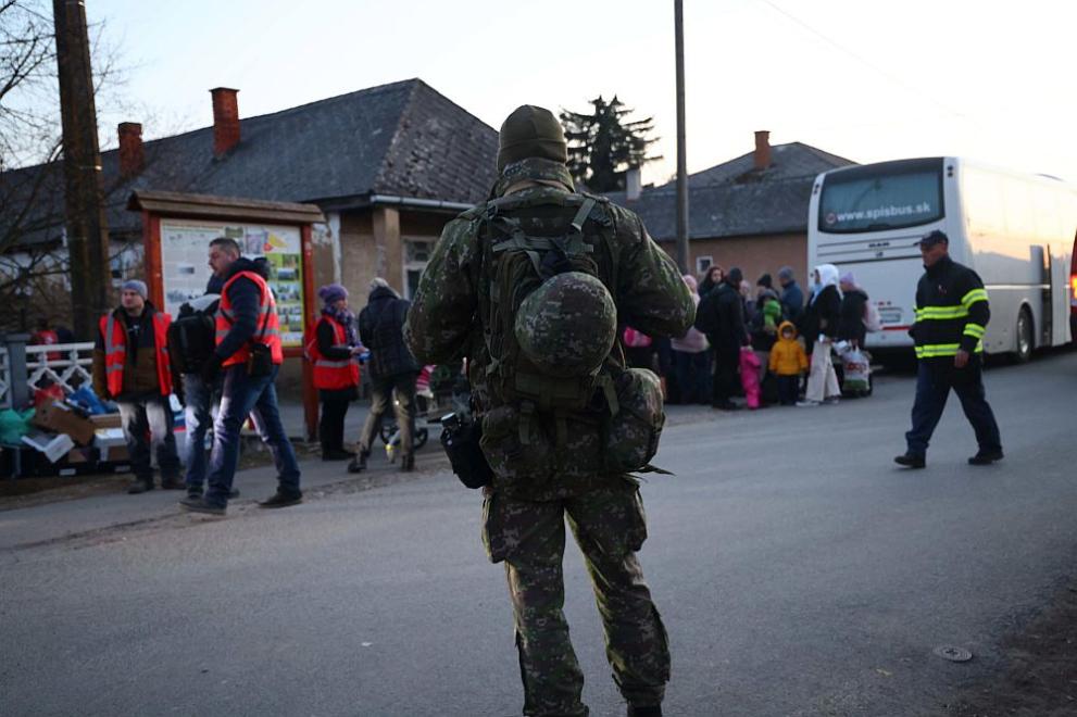 Семейство с две деца е било убито при обстрел на град