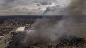 Руските сили са бомбардирали днес военното летище в град Староконстантинов