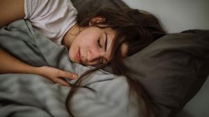 Редовният пълноценен сън може значително да намали риска от развитие