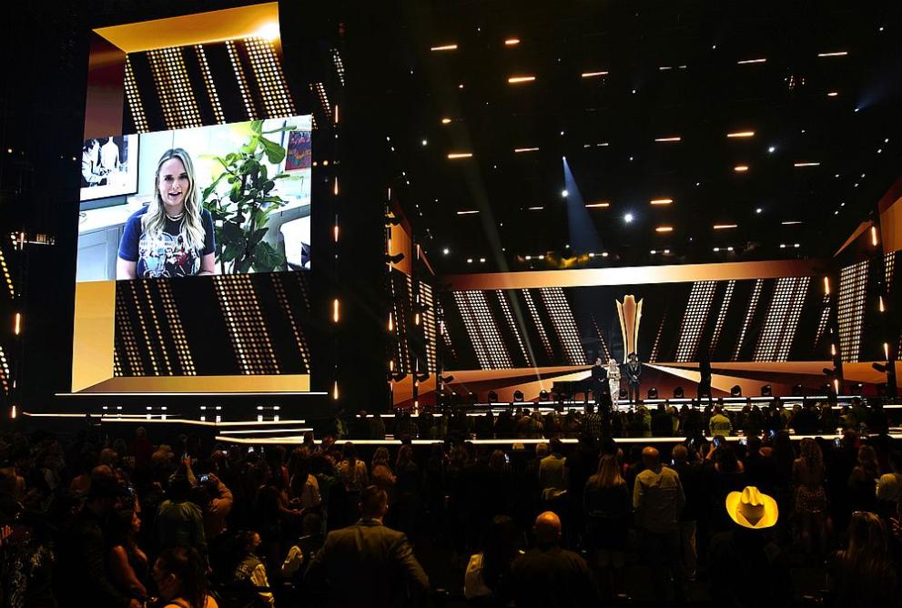 Миранда Ламбърт спечели наградата Шоумен на годината на Академията за