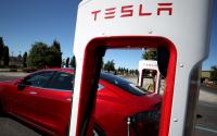 Tesla Supercharger зарядна станция