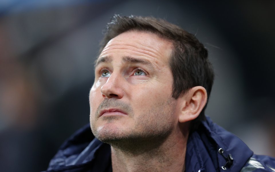 Евертън е изправен пред опасността да стане първият клуб, който