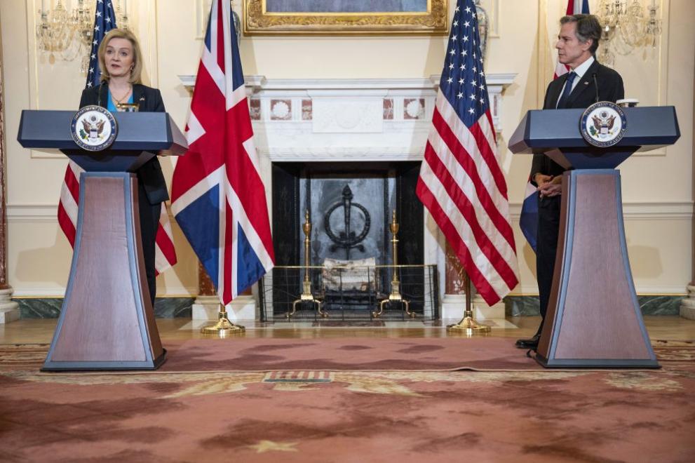 Британската министърка на външните работи Елизабет Тръс призова страните от