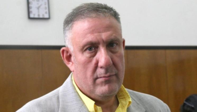 Димитров плъха - Д-р Димитров, гръмнал Плъха, отърва решетките