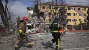 Украйна обвини руските войски че са ударили психиатрична болница в