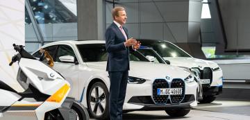<p>Босът на BMW Оливер Ципсе, който е президент на ACEA. По-рано тази година той предупреди, че е рано за отписване на ДВГ и прекаленото фокусиране в електромобилите на батерии.</p>