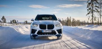 <p>BMW iX5 Hydrogen в Северна Швеция.</p>