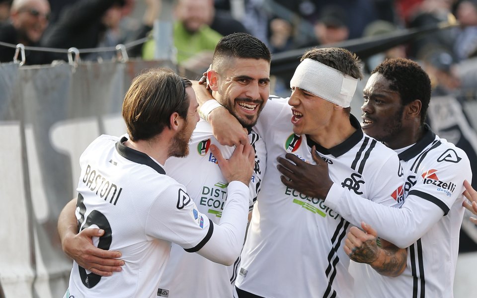 Специя надигра Каляри с 2:0 у дома в мач от