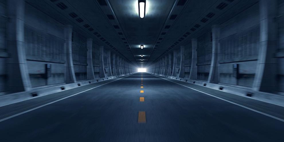 Авария в електрозахранването прекъсна за кратко осветлението на тунел Железница