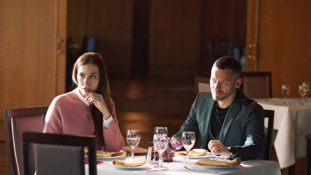 Любовният триъгълник се заплита в „Лъжите в нас“