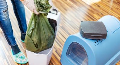 почистване на котешка тоалетна