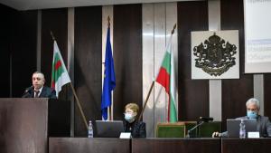 Внесеното от кмета Стефан Радев предложение касаещо бежанската и хуманитарна