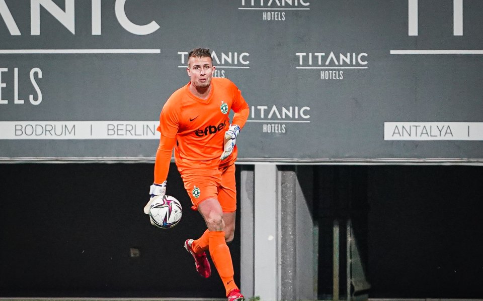 Вратарят на Лудогорец Серджо Падт може изненадващо да стане национал