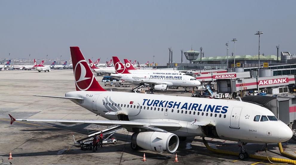 Главният турски авиопревозвач “Turkish Airlines“ отмени 100 полета, планирани за