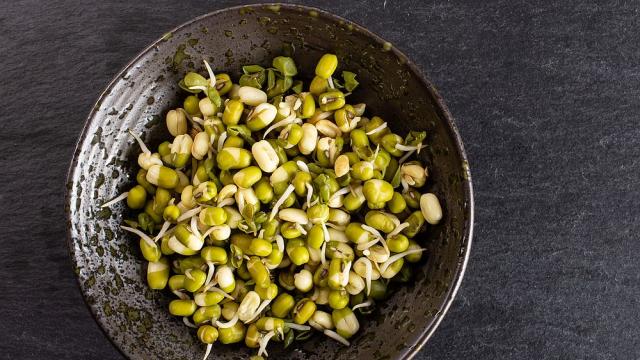 Диетолог посочи достъпна храна, която забавя стареенето