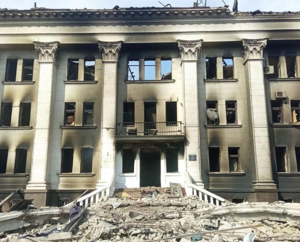 Кметът на обсадения украински град Мариупол съобщи пред BBC, че