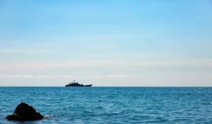 Нова атака в Черно море: Търговски кораб потъва край румънския бряг
