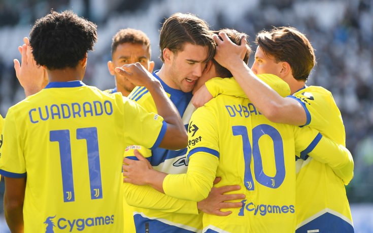 Ювентус диша във врата на Интер след рутинна победа