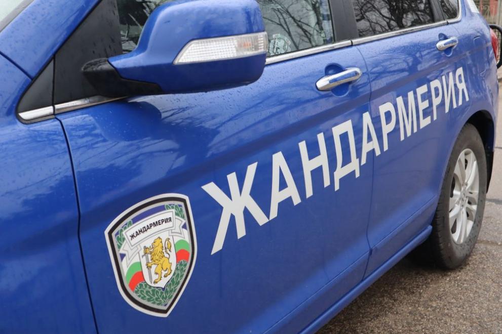 Специализирана полицейска операция се провежда в населени места от Община Карлово.