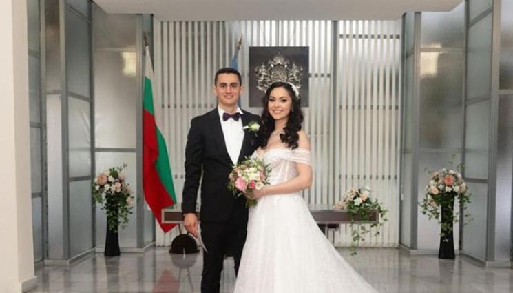 Радост Тодорова Георги Костадинов - След три инвитро процедури: Миска чака бебе от национал (ОБЗОР+СНИМКА)