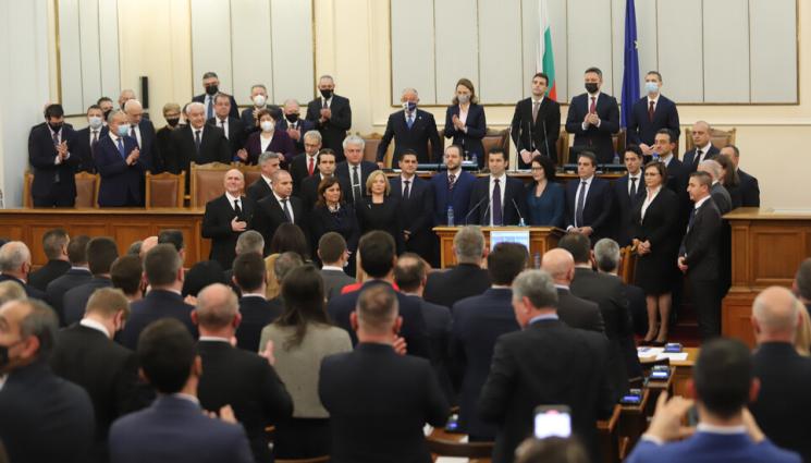 ПЕТКОВ - Първите 100 дни на кабинета 