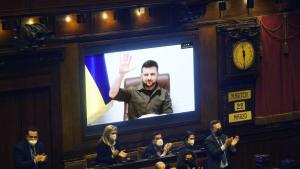 Украинският президент Володимир Зеленски заяви пред италианския парламент че неговата