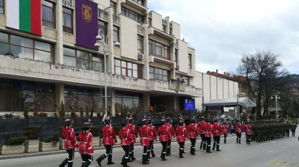 Историческата и духовна българска столица празнува (СНИМКИ)