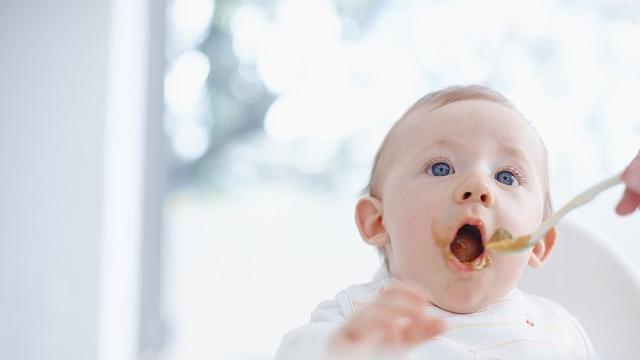 Гени, свързани с апетита, определят колко бързо растат децата