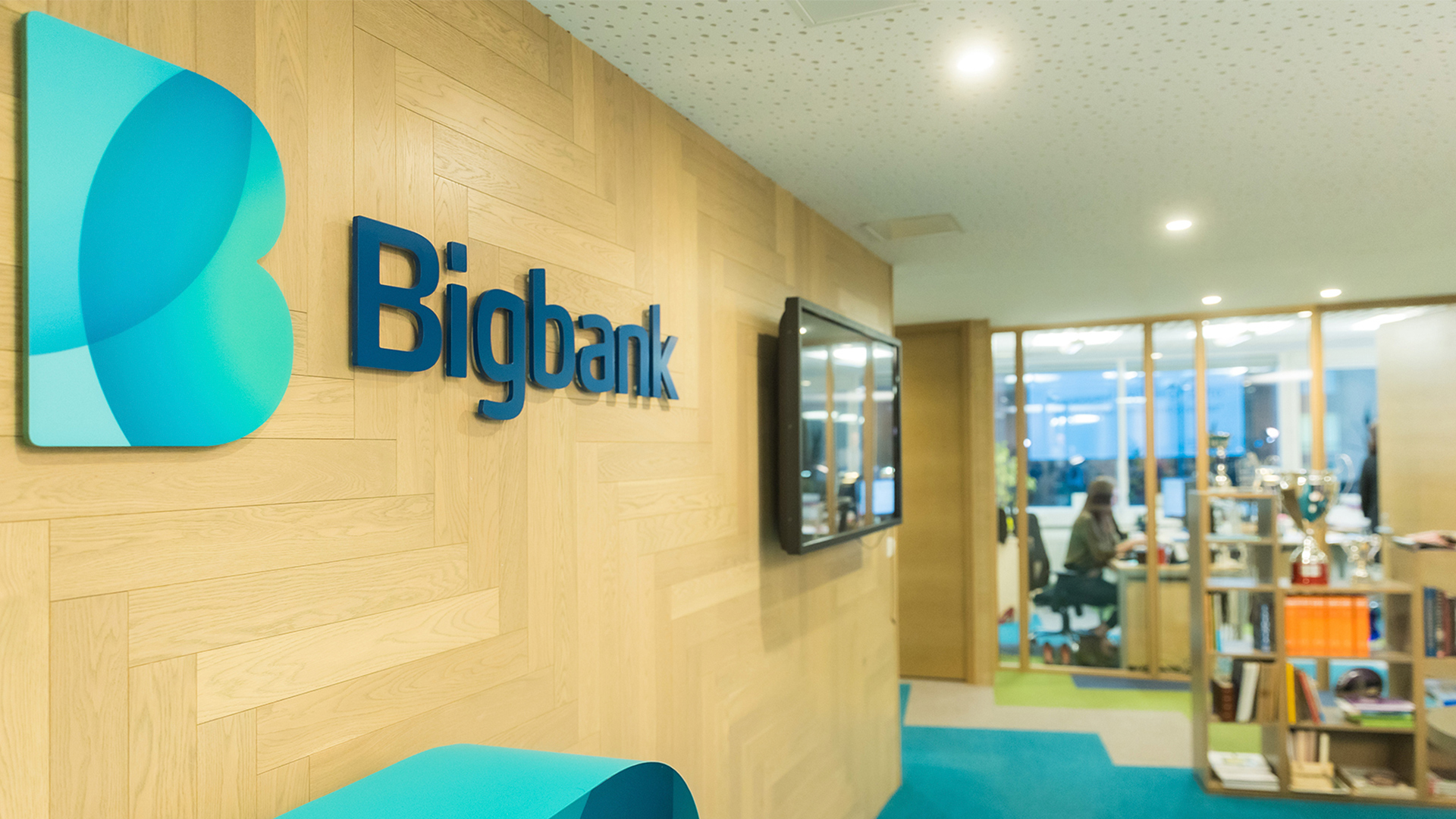 Bigbank стартира краткосрочни и дългосрочни депозити с лихва до 2%|Vesti.bg