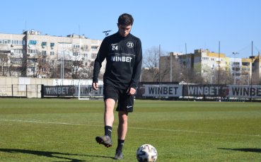 Белгийският атакуващ полузащитник Дъглас Иваноф започна тренировки с Локомотив Пловдив