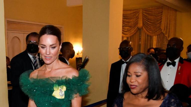  Кейт Мидълтън и принц Уилям на публична вечеря в резиденцията на генерал-губернатора на Ямайка 