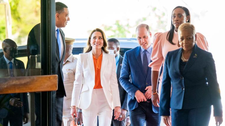  Херцогът и херцогинята на Кеймбридж на среща с министър-председателя на Ямайка и брачната половинка му 
