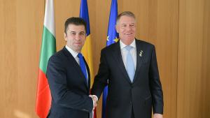 Премиерът Кирил Петков и президентът на Румъния Клаус Йоханис