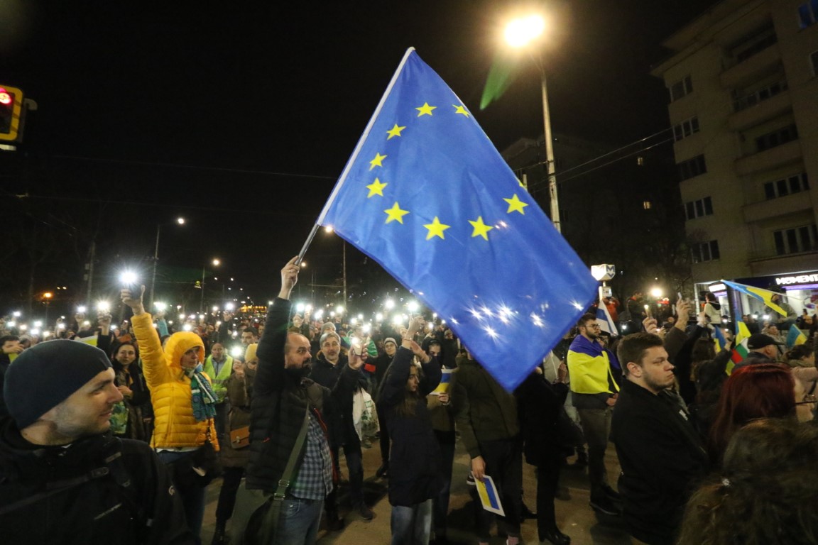 Огромно шествие в София срещу войната в Украйна