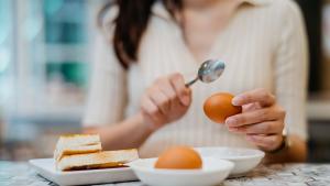 Яйцата са много здравословни и нискокалорични но консумацията им в