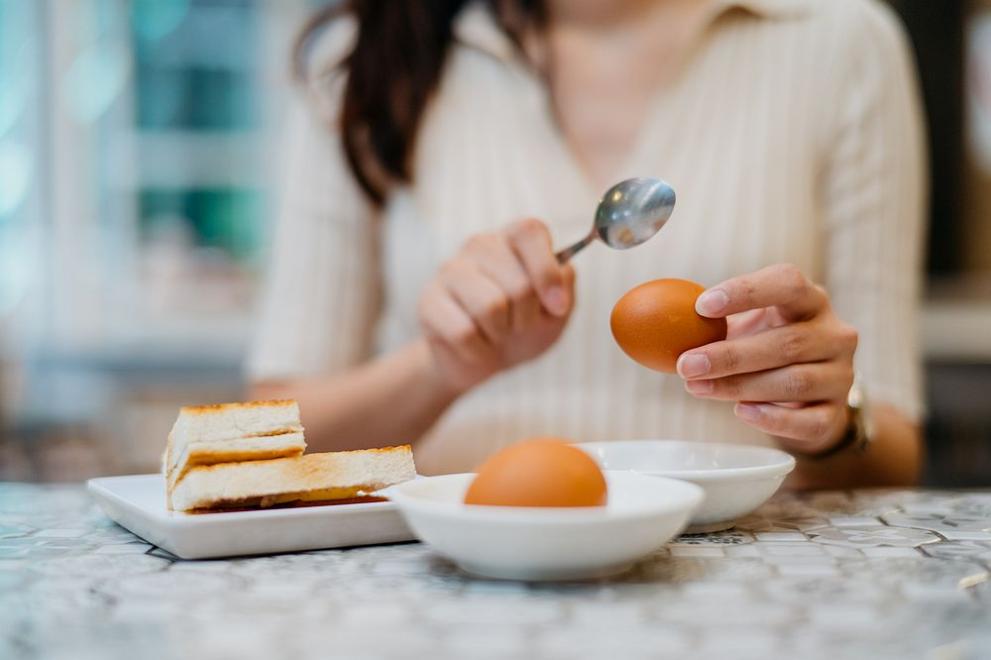 Яйцата са много здравословни и нискокалорични, но консумацията им в
