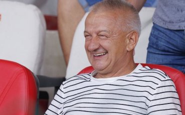Официално: Крушарски се раздели с голяма част от Локо Пд