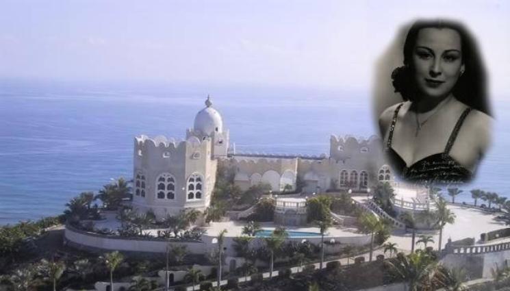 замък Надя Ножарова - Купиха карибския замък на наша графиня