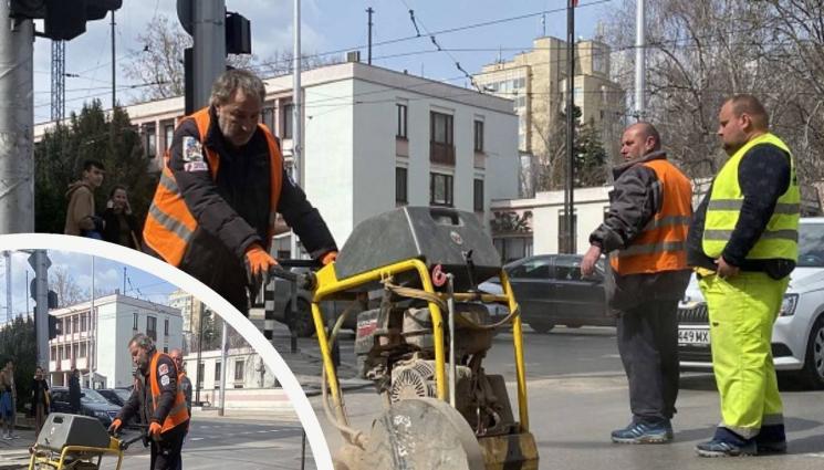 ремонти дупки улици София - ДУПКА ДО ДУПКА: Тръгна кърпенето на улиците в София
