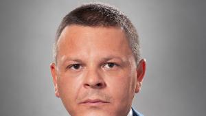 Христо Алексиев е магистър по Международни икономически отношения от УНСС