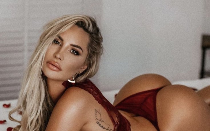 Разкрепостената Росана подлудява с еротични кадри