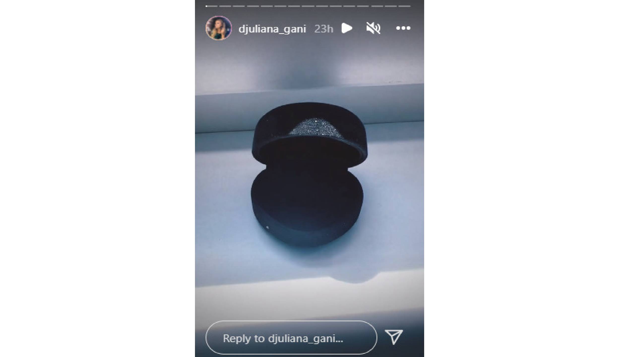 джулиана гани пръстен