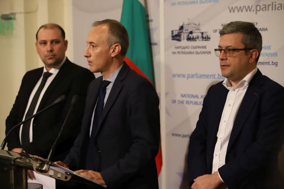 Всичко започна с документна измама, продължи с документна измама и