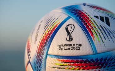 Международната футболна федерация ФИФА обмисля възможността да сложи камери в